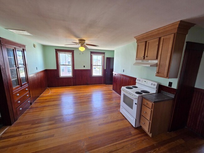 Photo - 152 Maple St Unit 3N