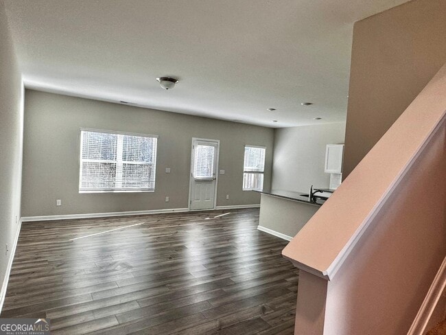 Photo - 1397 Ben Park Way