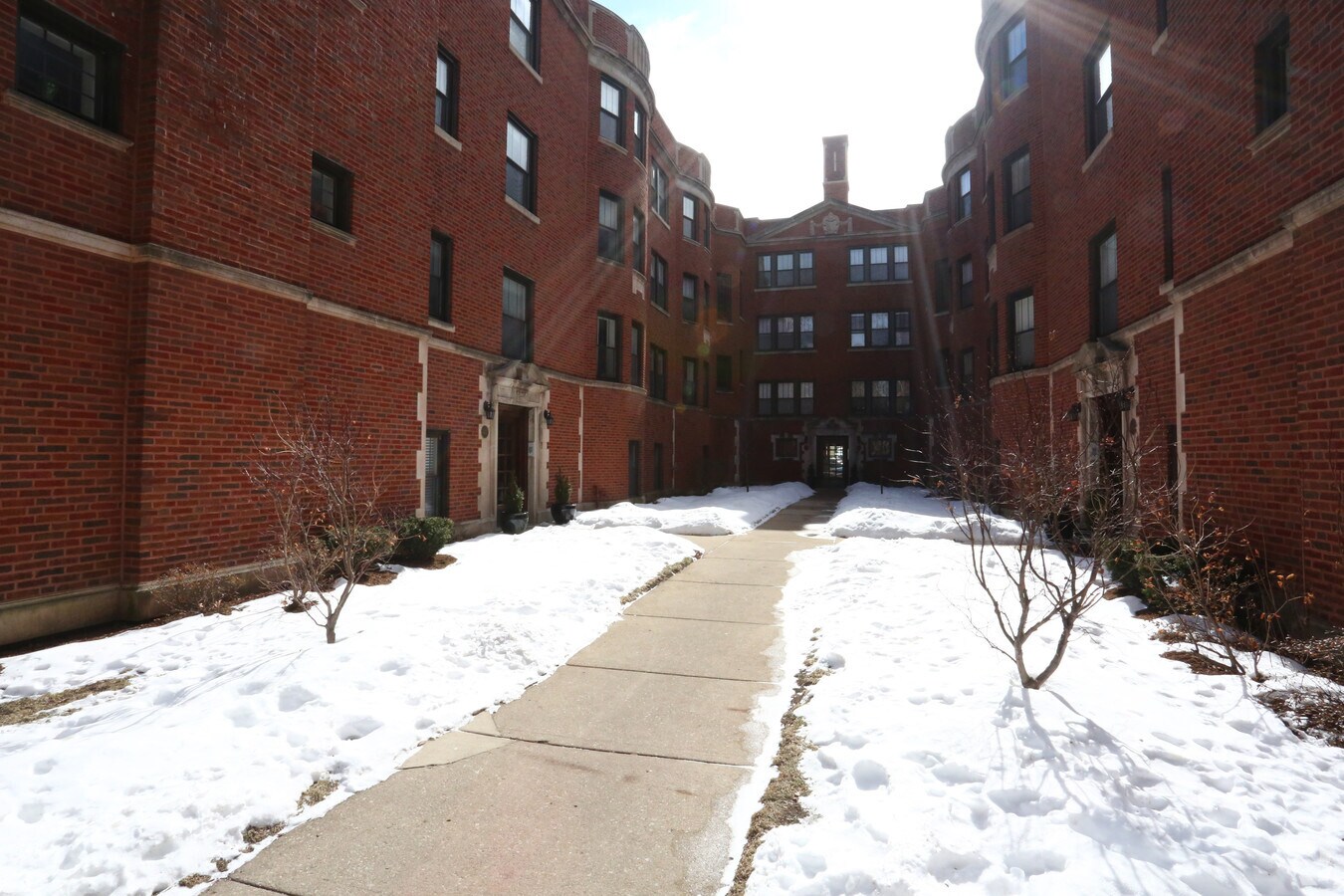 Photo - 1425-1431 W Elmdale Ave