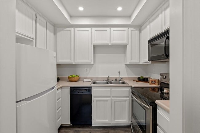 Photo - 1560 Circa Del Lago Unit d302