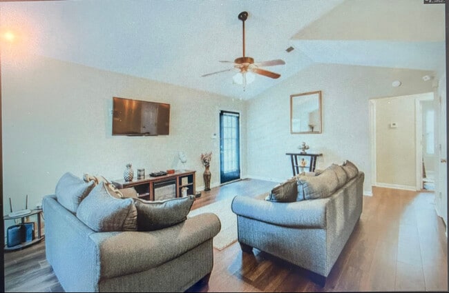 Photo - 120 Whixley Ln