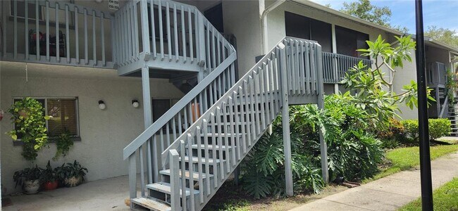 Photo - 11201 122nd Ave N Unidad L-232