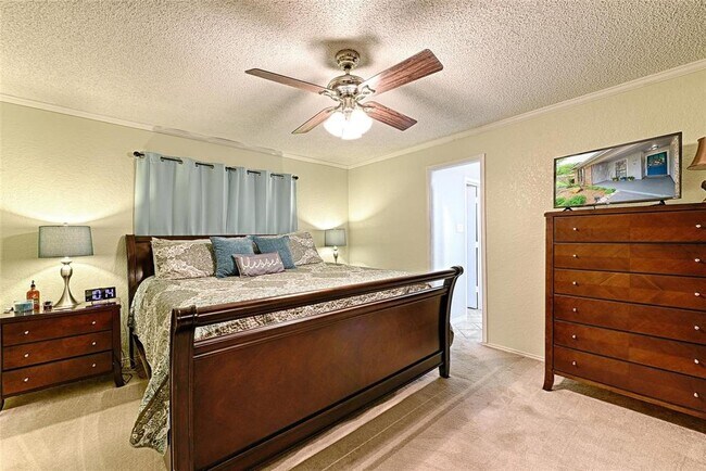 Photo - 513 Owens Dr