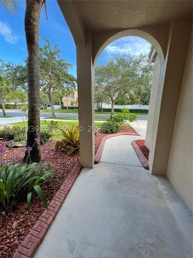 Photo - 16331 SW 49th Ct