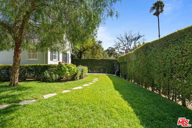 Photo - 234 N Ridgewood Pl