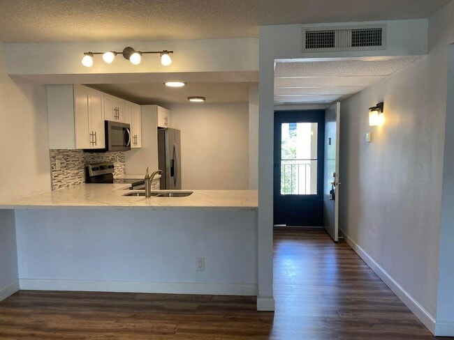 Photo - 11 Royal Palm Way Unit 3030