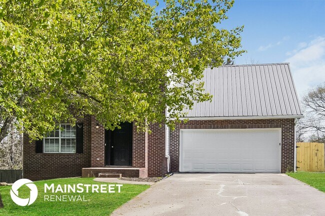 Photo - 658 Cornerbrook Ln