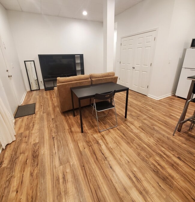 Photo - 12290 Douglas Rd Unidad 0