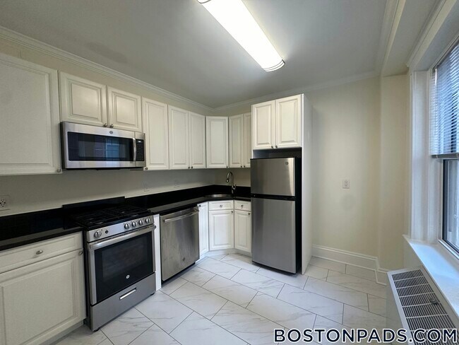 Photo - 24 Chauncy St Unidad 8