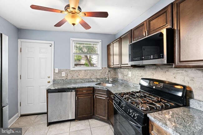 Photo - 3088 Weikel St