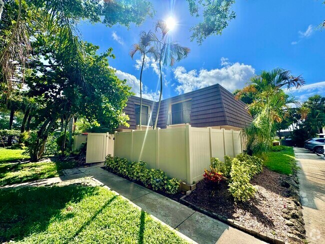 Building Photo - 7216 72nd Way Rental