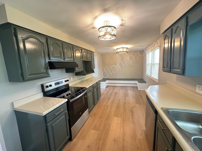 Photo - 4725 Maple Terrace Pkwy