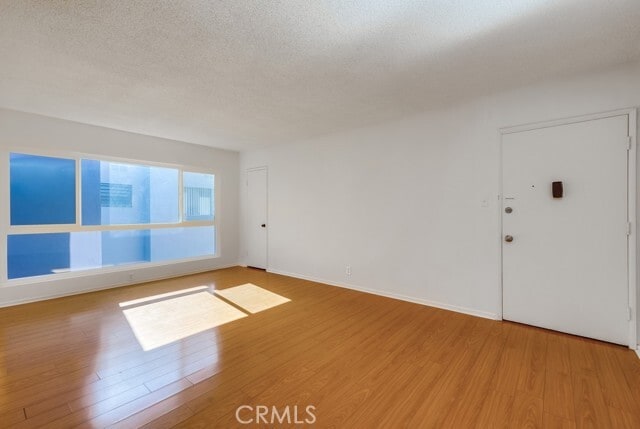 Photo - 930 N Stanley Ave Unidad 9