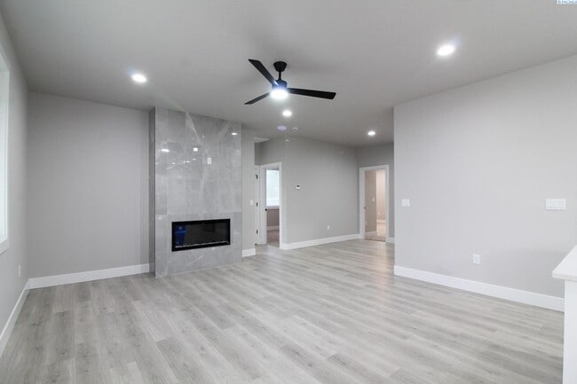 Photo - 3 Bedroom, 2 Bath Pasco Townhouse