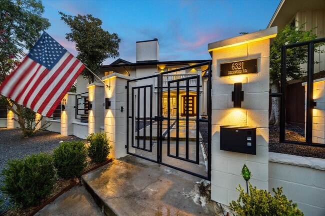 Photo - 6321 Deerwood Rd