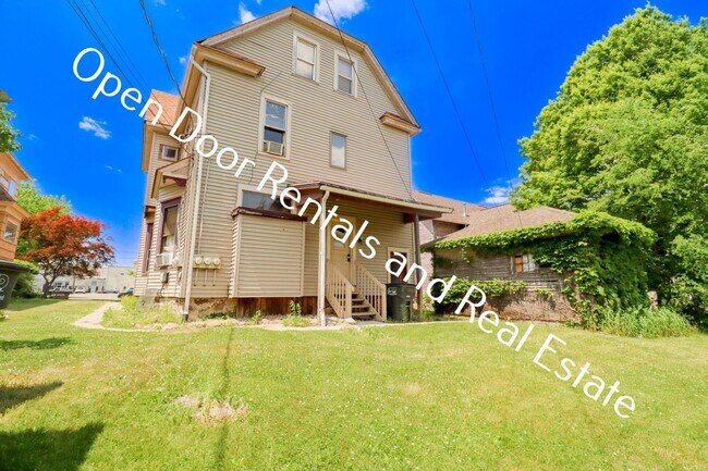 Photo - 109 S State St Unidad 5