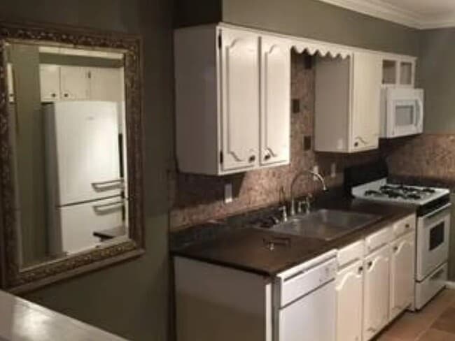 Photo - 562 Westmoreland Pl