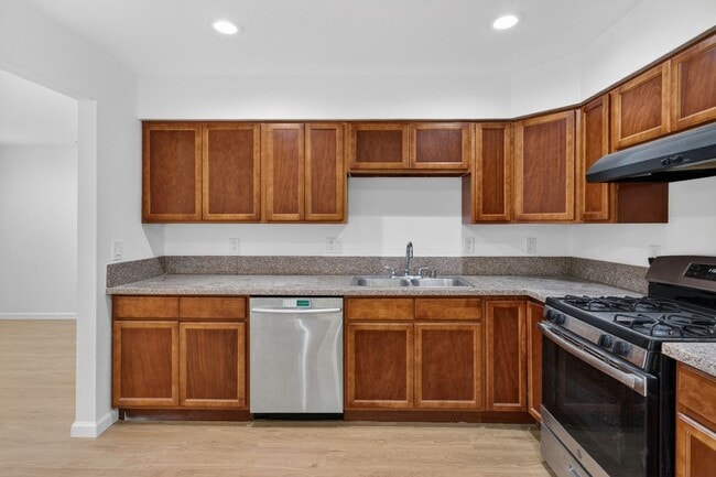 Photo - 3307 Belden St