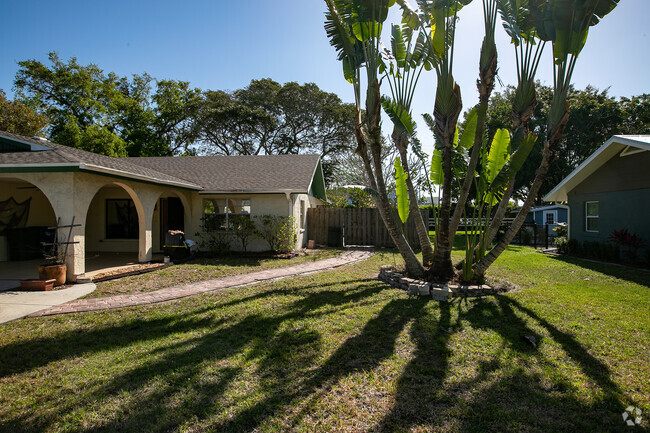 Building Photo - 4413 99th St W Rental