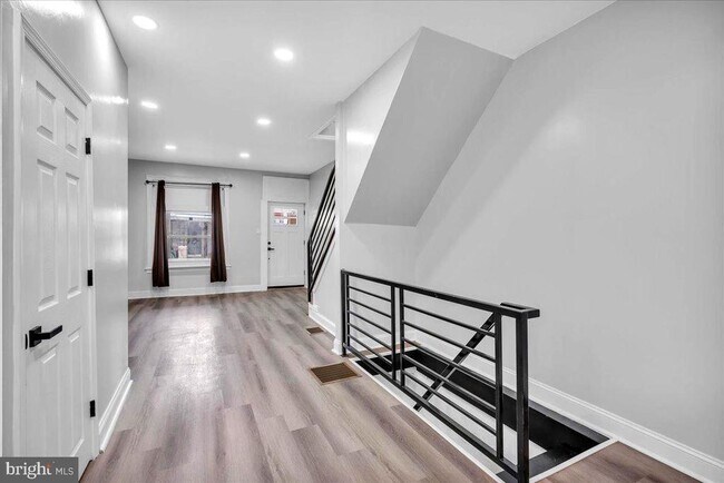 Photo - 4229 Romain St