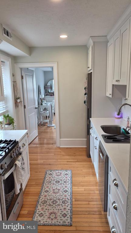 Photo - 230 Pine St Unit 2R