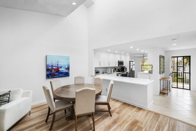 Photo - 61 Eastgate Dr Unit D