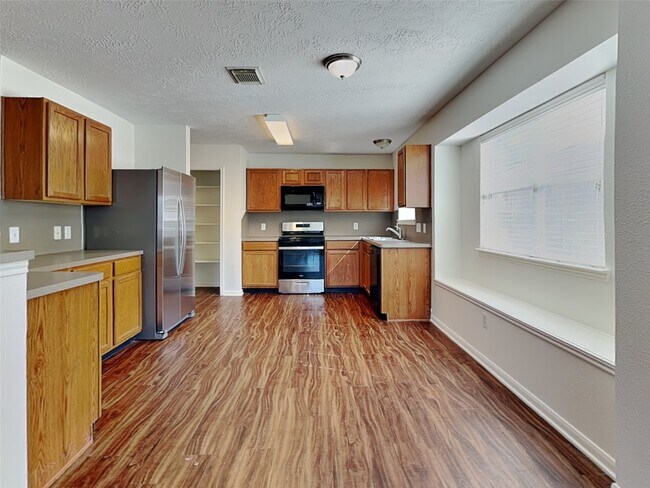 32007 Annice Ln