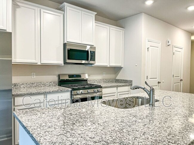 Photo - 27 Apollo Vw Ln