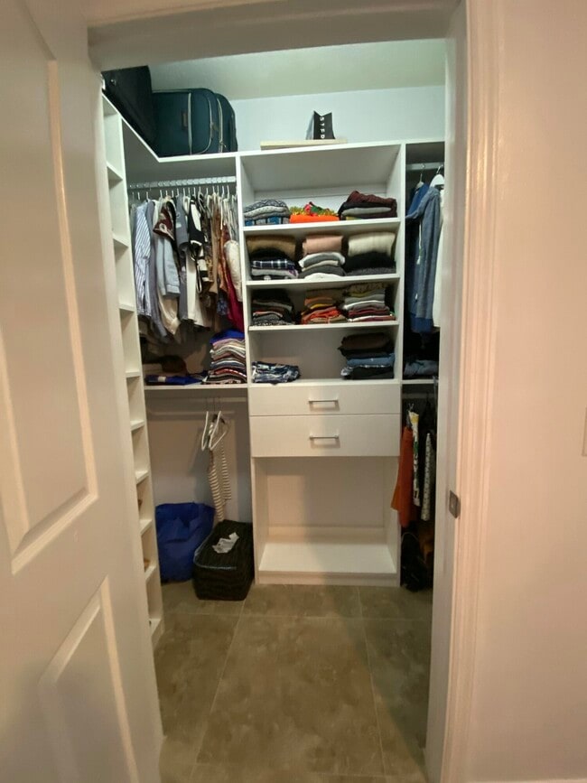 Photo - 1108 Myrtlewood Cir E