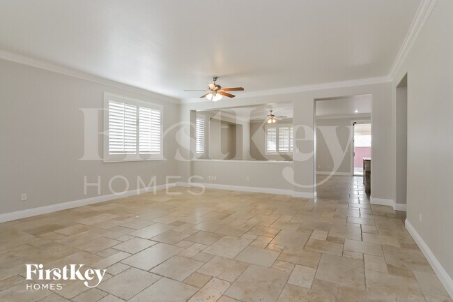 Photo - 989 Pearl Peak St