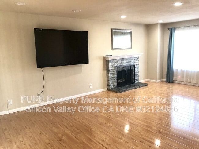 Photo - 1694 Starlite Dr