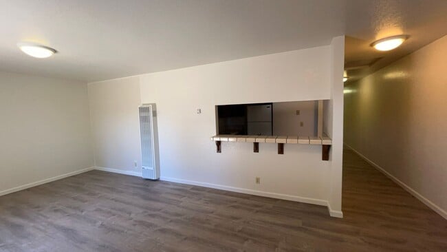 1551 Highland Dr Unit 1551-C