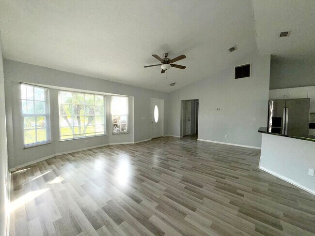 Photo - 1050 SE Euclid Ln