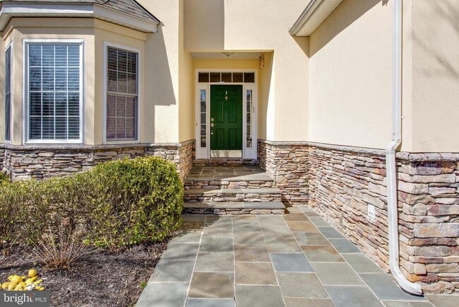 Photo - 2106 Beckett Way