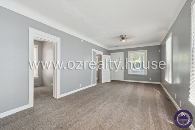 1453 Prouty Ave