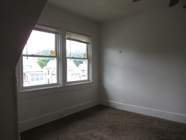 Photo - 829 Windham Ave Unit 829-3