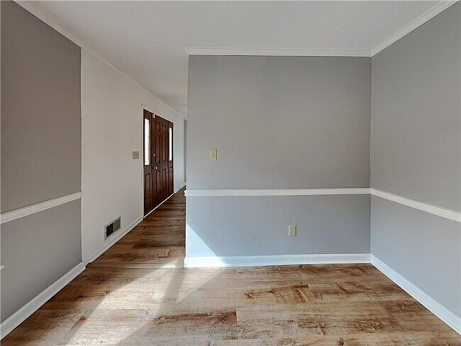 Photo - 4856 Hawk Pl NE