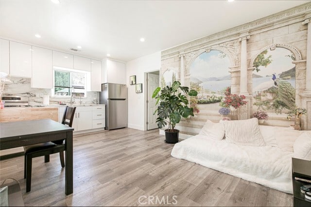 Photo - 1748 Opechee Way