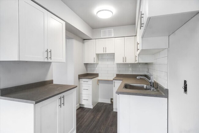Hillcrest Manor Apartments