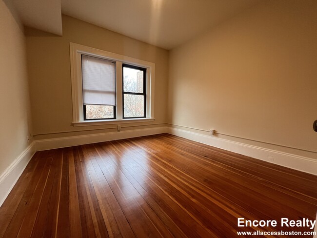 Photo - 1463 Beacon St Unit 31