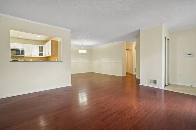 Photo - 14 Walnut St