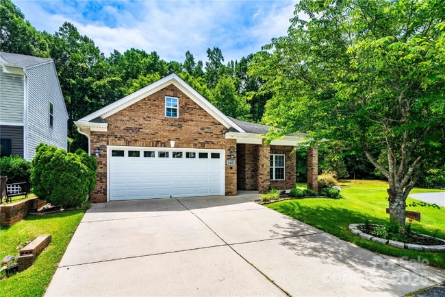 Building Photo - 141 Aberdeen Dr Rental