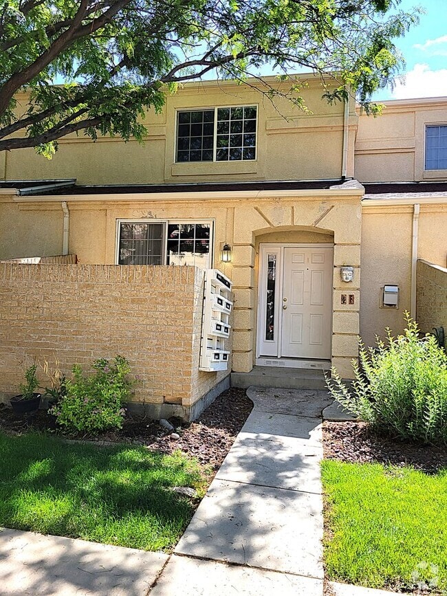 Building Photo - ALL PROSPECTIVE TENANTS MUST SUBMIT A $58 ... Rental