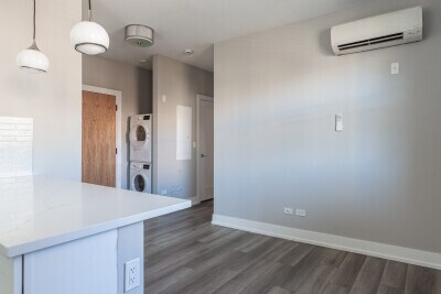 Photo - 3937 N Janssen Ave