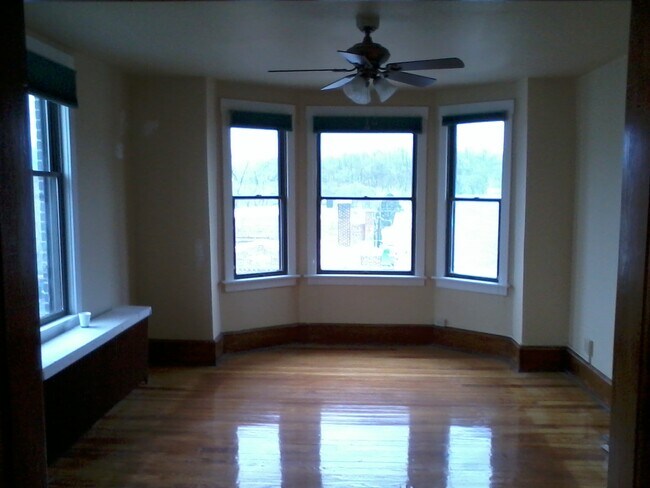 Photo - 1717 Main St Unidad Apt 2