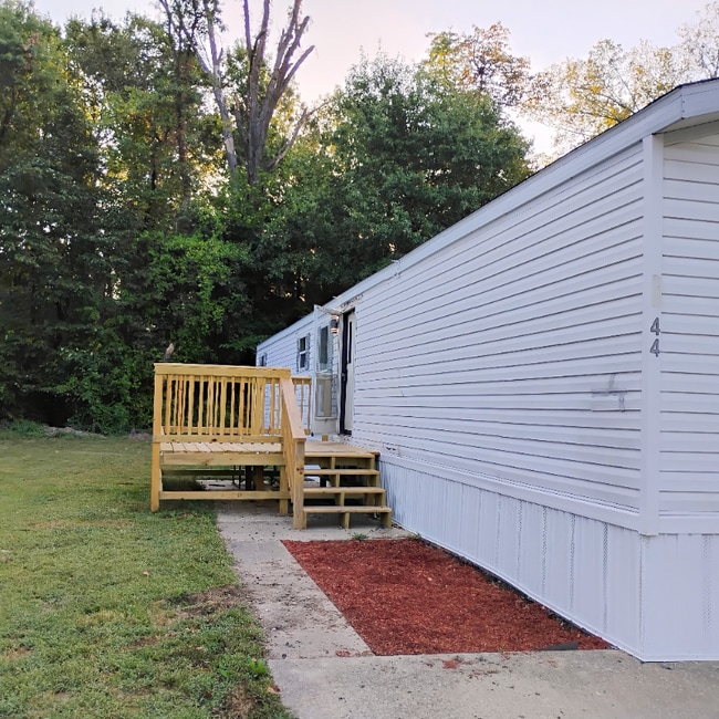 Photo - 44 Deerwood Park