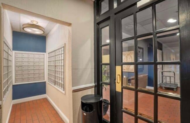 Mail room - 1000 Fell St Unit 226