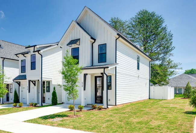 Photo - 518 Taffy Wy