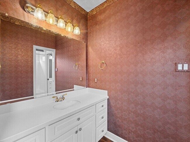 Photo - 15318 Beecham Dr