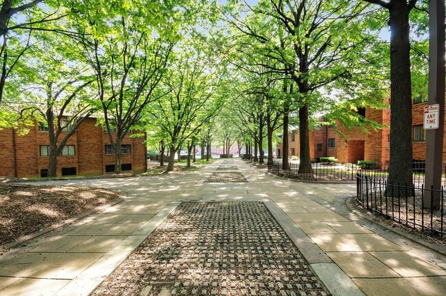 Photo - Westview on the Avenue